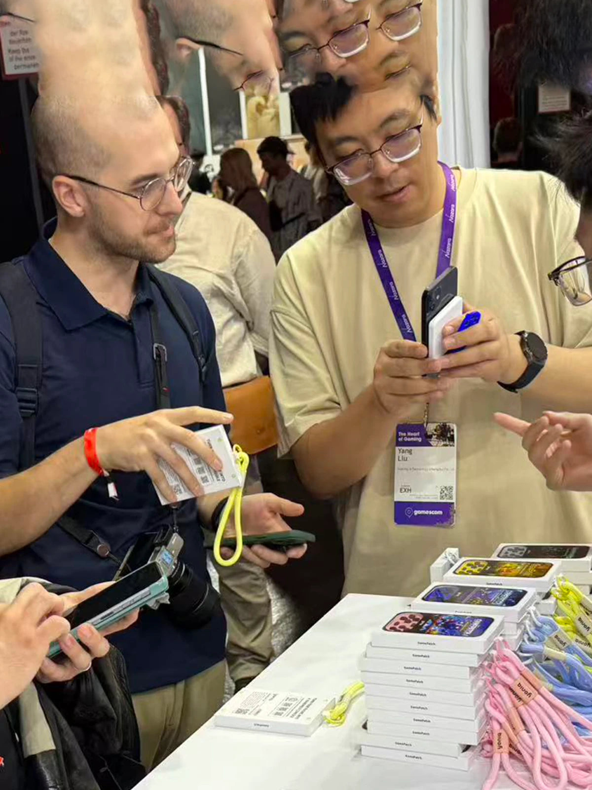 Visitors trying Yoniq GamePatch at gamescom